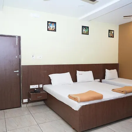 Sri Krishnan Residency Hotel Pollāchi Exterior photo