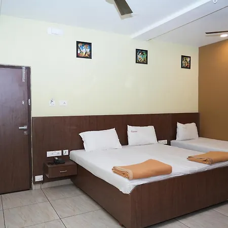 Sri Krishnan Residency Hotel Pollāchi Exterior photo