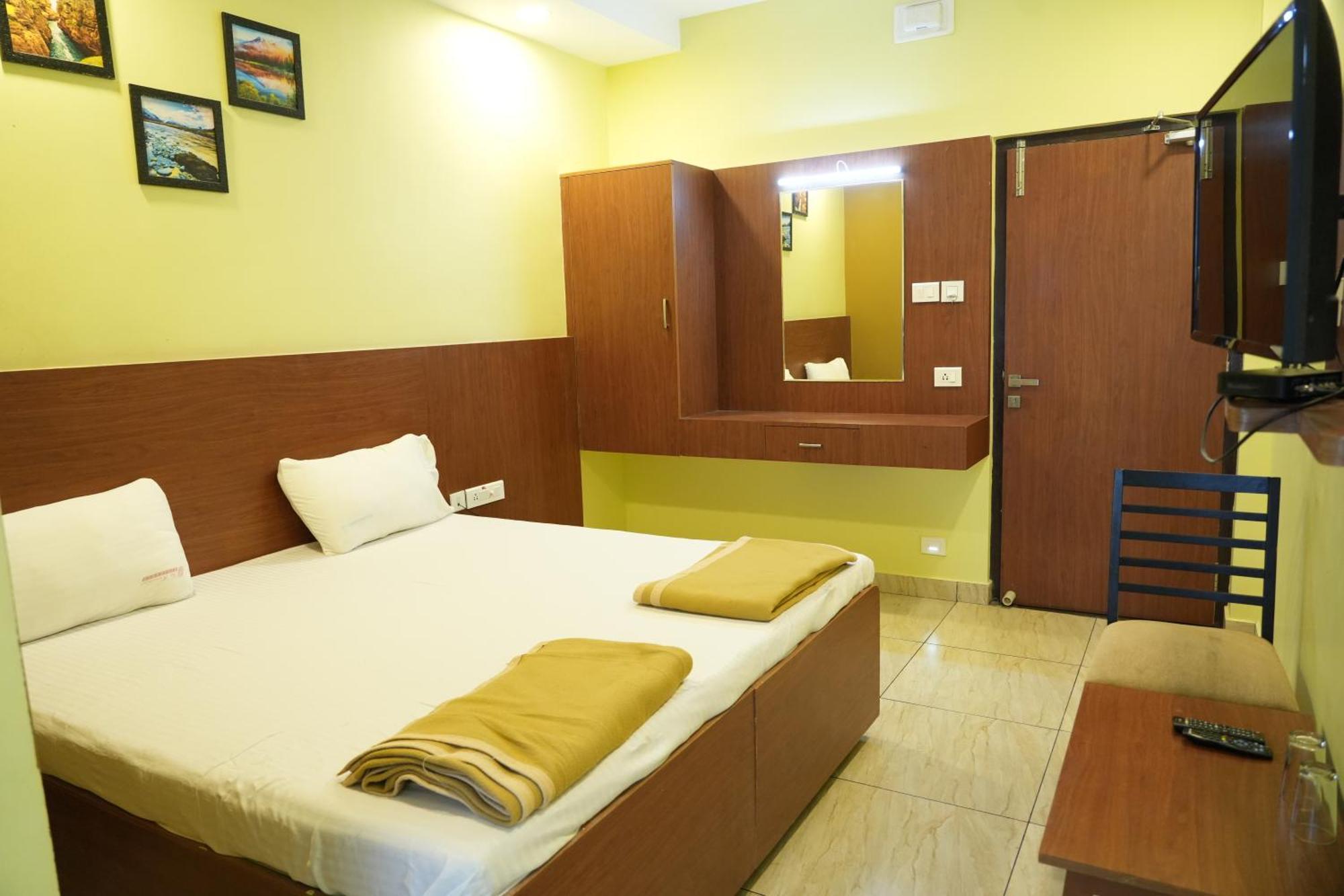 Hotel Sri Krishnan Residency