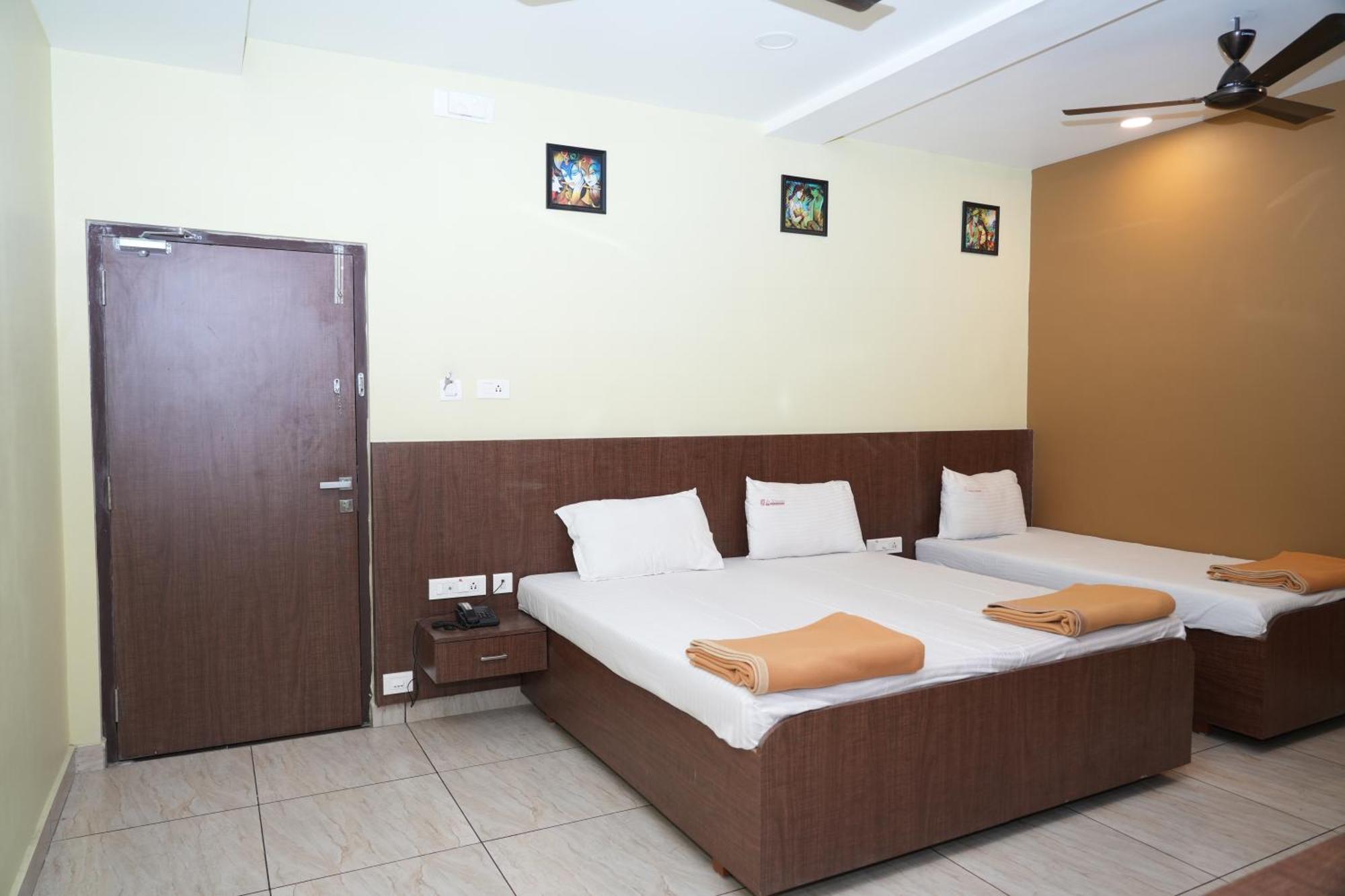 Sri Krishnan Residency * Pollachi