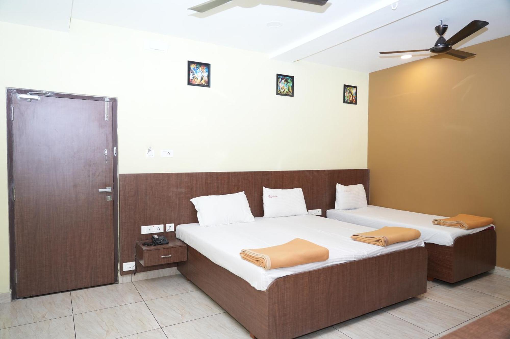 Sri Krishnan Residency Hotel *