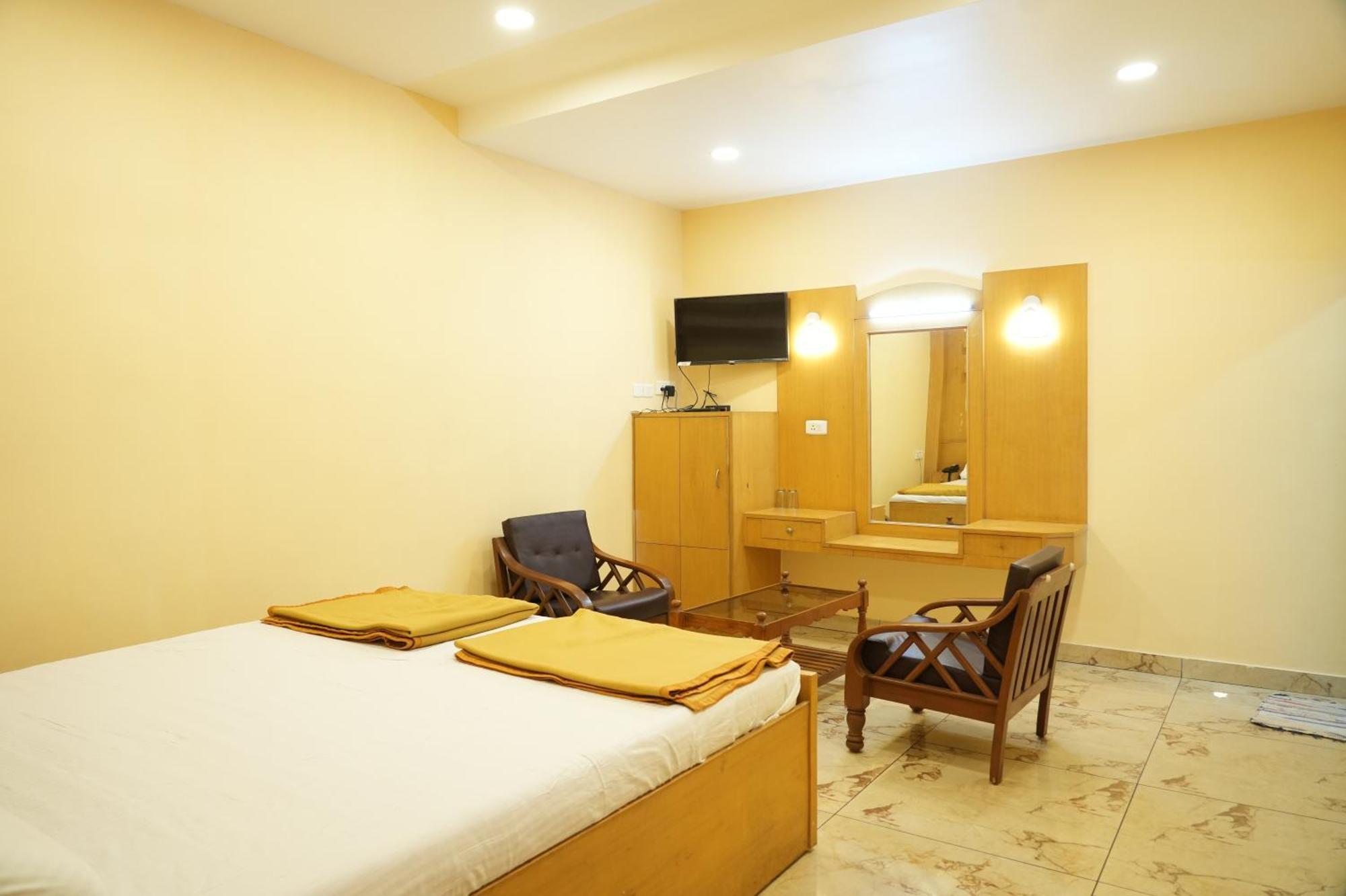 Sri Krishnan Residency Hotel *